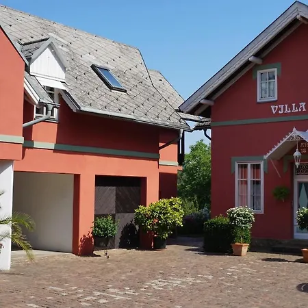 Am Faaker Mit Privatstrand Und Ruderboot アパート フィラハ