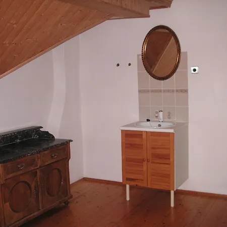 アパート Am Faaker Mit Privatstrand Und Ruderboot